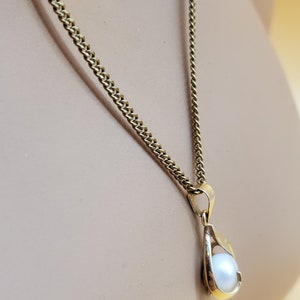 14k yellow gold cultured pearl pendant on 12kgf chain necklace image 3