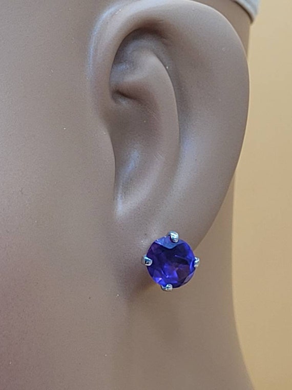 10k white gold purple Sapphire? Gemstone earrings - image 2