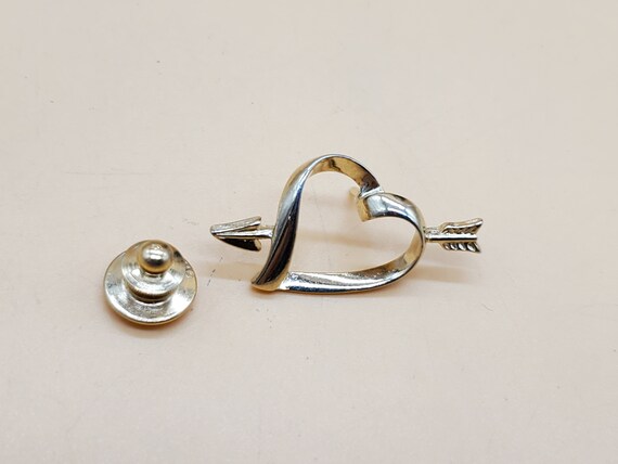 Vintage Avon gold tone valentines heart with arro… - image 6