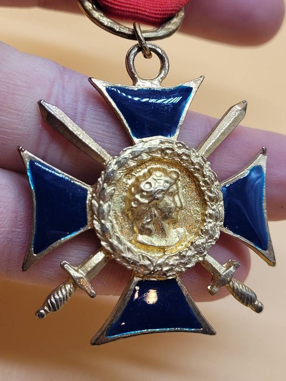 Vintage B&W Butler and Wilson enamel medallion ri… - image 9