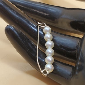 vintage gold tone safety pin brooch with genuine pearls