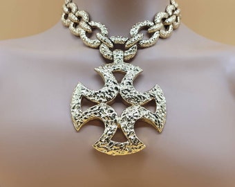 HUGE Monet Runway Statement Chunky hammered chain necklace with huge Maltese cross front
