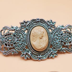 vintage silver tone cameo center hair barrette