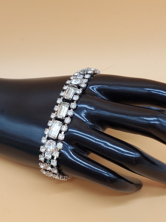 Vintage silver tone clear rhinestone bracelet