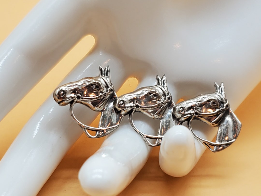 ヴィンテージ スターリングシルバー 3 馬頭ピンブローチ - Etsy 日本