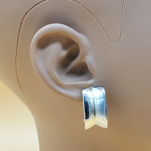 Vintage Landau metallic tone split front half hoop clip on earrings