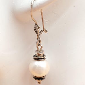 vintage Silpada Isreal 925 dangling pearl earrings