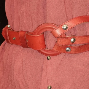 Cinturón vintage AVION de cuero rojo de tres vueltas