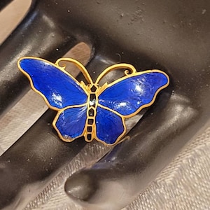 Vintage Sporrons enamel butterfly pin