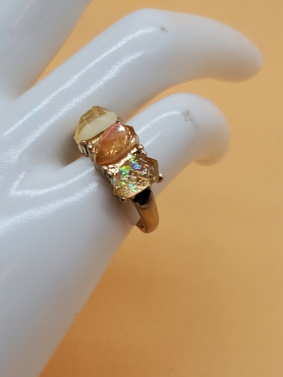 Vintage 3 iridescent stone costume cocktail ring - image 4