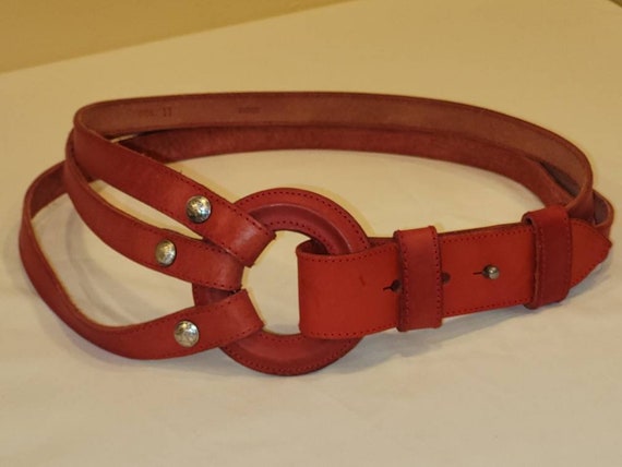 Vintage AVION International Three Strand Red Leather Belt  display picture 3