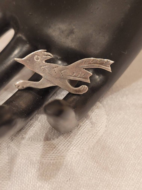 Vintage Southwestern sterling roadrunner tie tack 