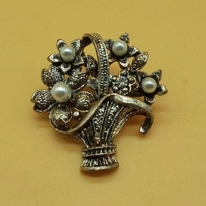 Vintage faux pearl rhinestone flower basket brooch