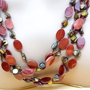 Vintage rusty reddish maroon shell and beaded bib necklace