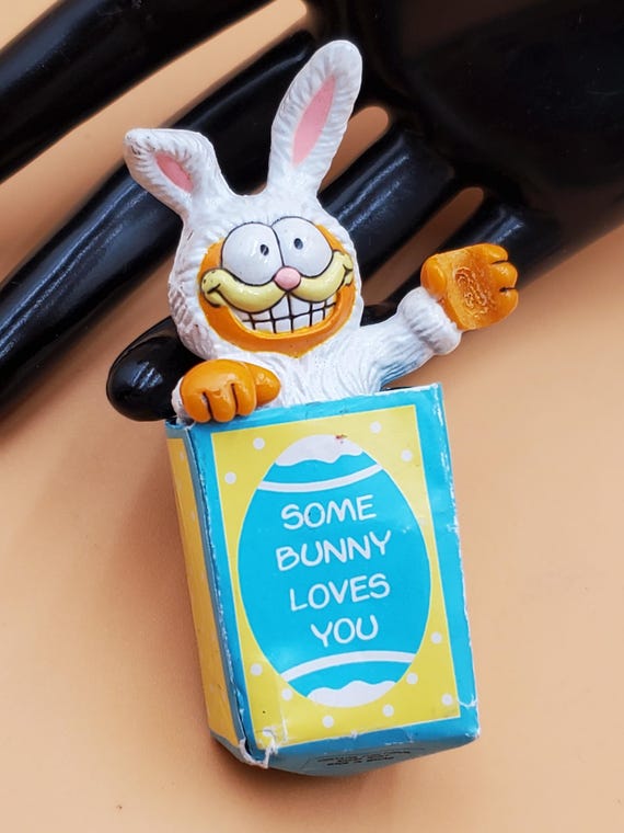 Vintage plastic Easter pin, select styles - image 11