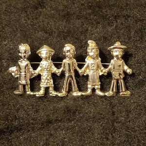 Vintage Children of the World brooch, Premier Designs Children of the World brooch