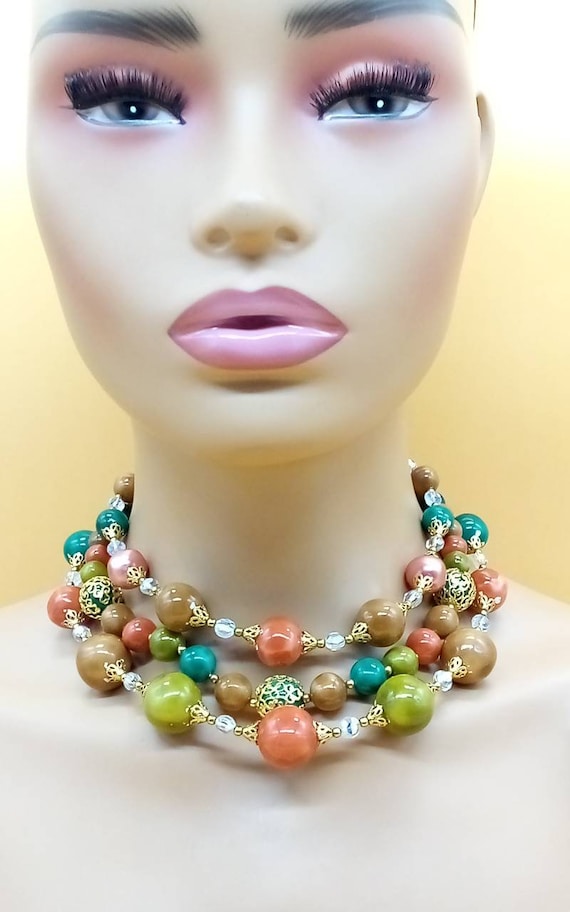 Vintage colorful 3 strand beaded choker necklace