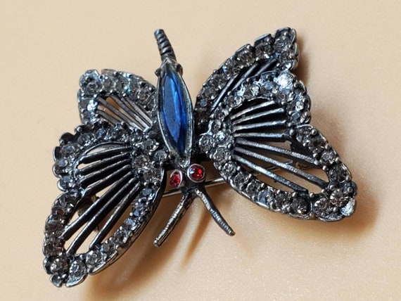 Vintage WEISS Rhinestone Butterfly Brooch with re… - image 8