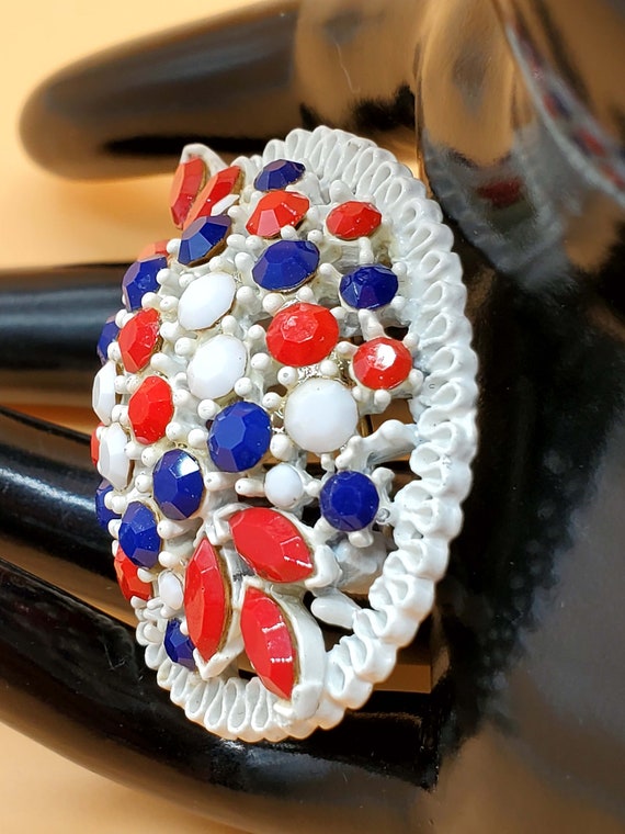 Vintage USA American Flag Glass Beads – 8mm Milk White – Red, White & Blue Patriotic – NOS Lot