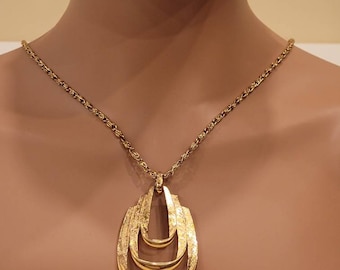 【Juicy Couture】ペンダントチャーム ゴールドトーンネックレス Amazon | Juicy Couture ゴールドトーンとローズハート
