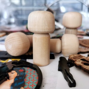 Kokeshi en bois brut prêtes à peindre, lot de 2 pièces,  Matrioshka à customiser, poupées en bois têtes carrées