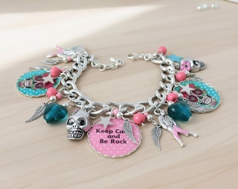 Pulsera vintage con dijes Keep Calm Be Rock en rosa y verde, cuentas de cabujón