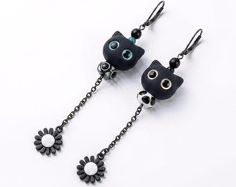 Svarta katthängande örhängen med prästkrageberlock – Dingla örhängen, present till kattälskare, kawaii smycken, udda örhängen, roliga unika örhängen