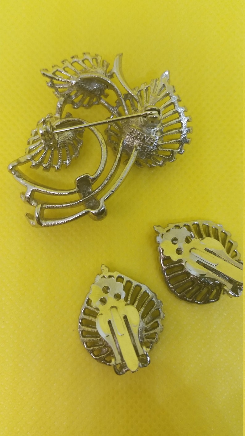 Lisner Three Leaf Brooch with Clip Earrings Set