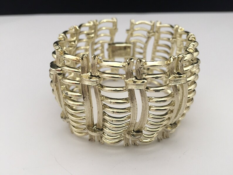 Vintage Lisner Gold Tone Link Cuff Bracelet Etsy