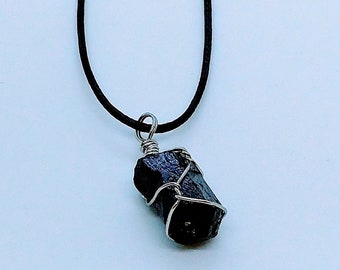 Black Tourmaline Necklace, Healing crystal necklace, Pendant necklace, Natural stone pendant, Unisex gift, His and her gift ideas