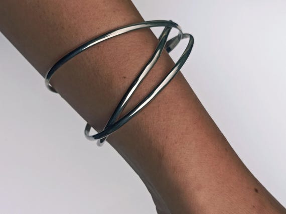 vintage metal three interlinked minimalist bangle… - image 1