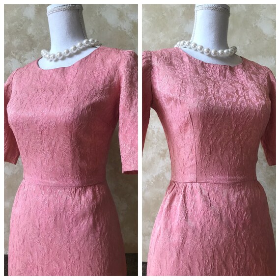 Alluring Vintage 1960s Pink / Gold Sparkle Brocad… - image 5