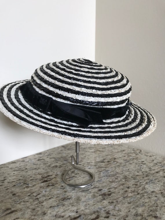 Vintage 1960s Betmar Straw Hat: Cream & Black Pinstripe Bow  display picture 3