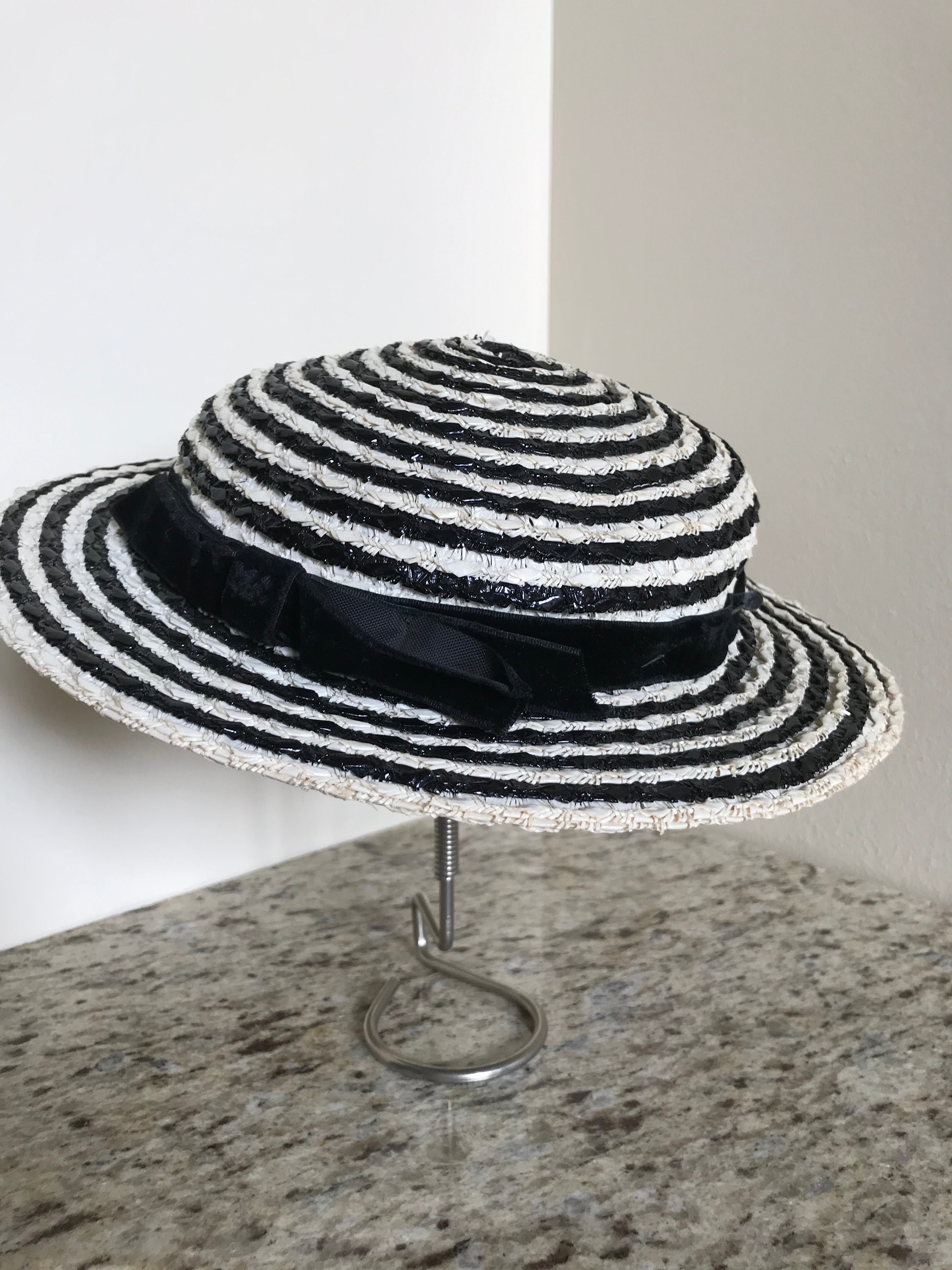 Vintage 1960s Betmar Straw Hat: Cream & Black Pinstripe Bow  display picture 2