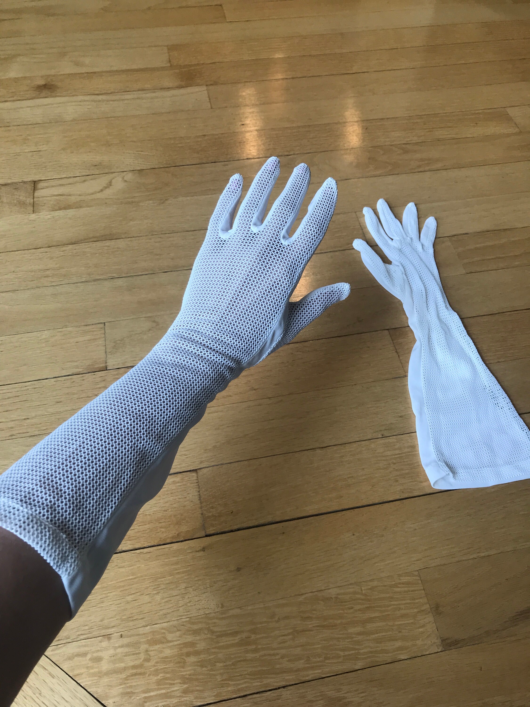 Vintage 1940s Fishnet Nylon Gloves - White Evening Costume Gloves Size 6