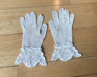 Vintage Crochet Cream Gloves: Antique Floral Cuff, Costume Gloves