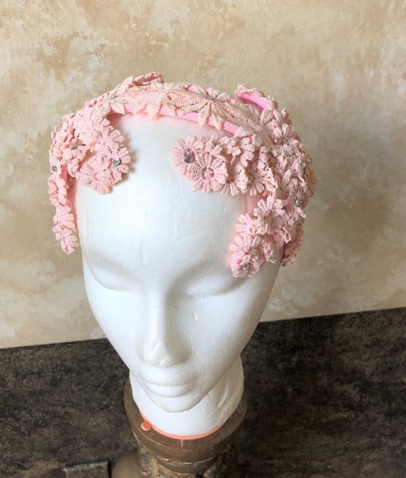 Pretty in Pink Vintage 1950s Headband Hat with Go… - image 4