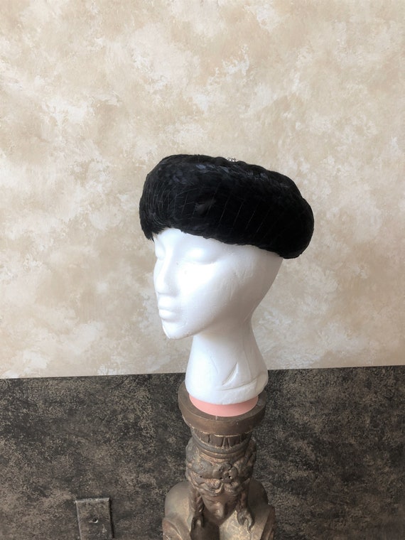 Lovely Vintage 1950s Deluxe Velour Fur Black Hat