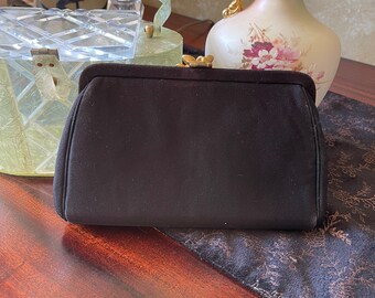 Beautiful Vintage Classic Black and Gold Vintage 1950s Formal / Evening / Date Night Clutch / Handbag with Pretty Gold Clasp by Gavcy