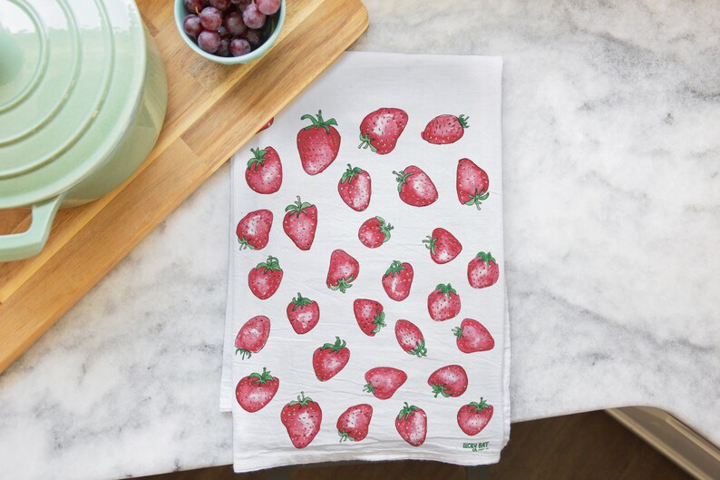 Strawberry Tea Towel, Kitchen Towel, Dish Towel, Kitchen Decor, Gardeners Gift, Housewarming Gift, Cottage Core, Flour Sack Towel image 3