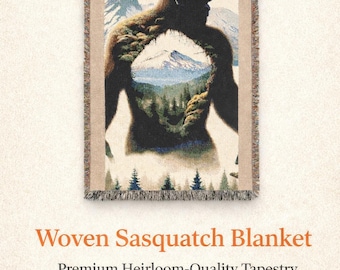 Manta tejida de Sasquatch, tapiz de Bigfoot, decoración rústica para cabaña, arte de pared de bosque de montaña, regalo de críptido, manta acogedora para el sofá