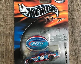 Hot Wheels #44 Pit Board Richard Petty 4 Generations Car - Etsy
