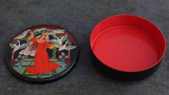 Pretty Hand Painted Lidded Trinket Box! - image 6