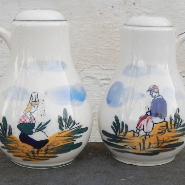 Charming French Country Salt and Pepper Set!