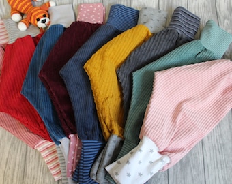 Caldi pantaloni harem in velluto a coste, disponibili in 9 colori diversi, taglie dalla 50 alla 92.