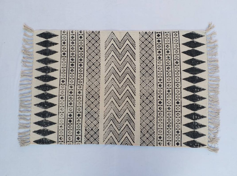 2'X3' Cotton Handblock Printed Black & White Rug - Handmade Block Print ...