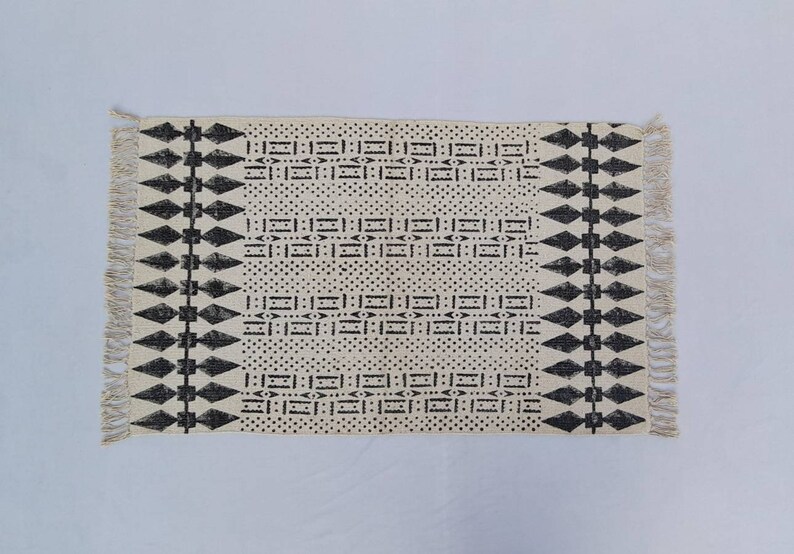 2'X3' Cotton Handblock Printed Black & White Rug - Handmade Block Print ...