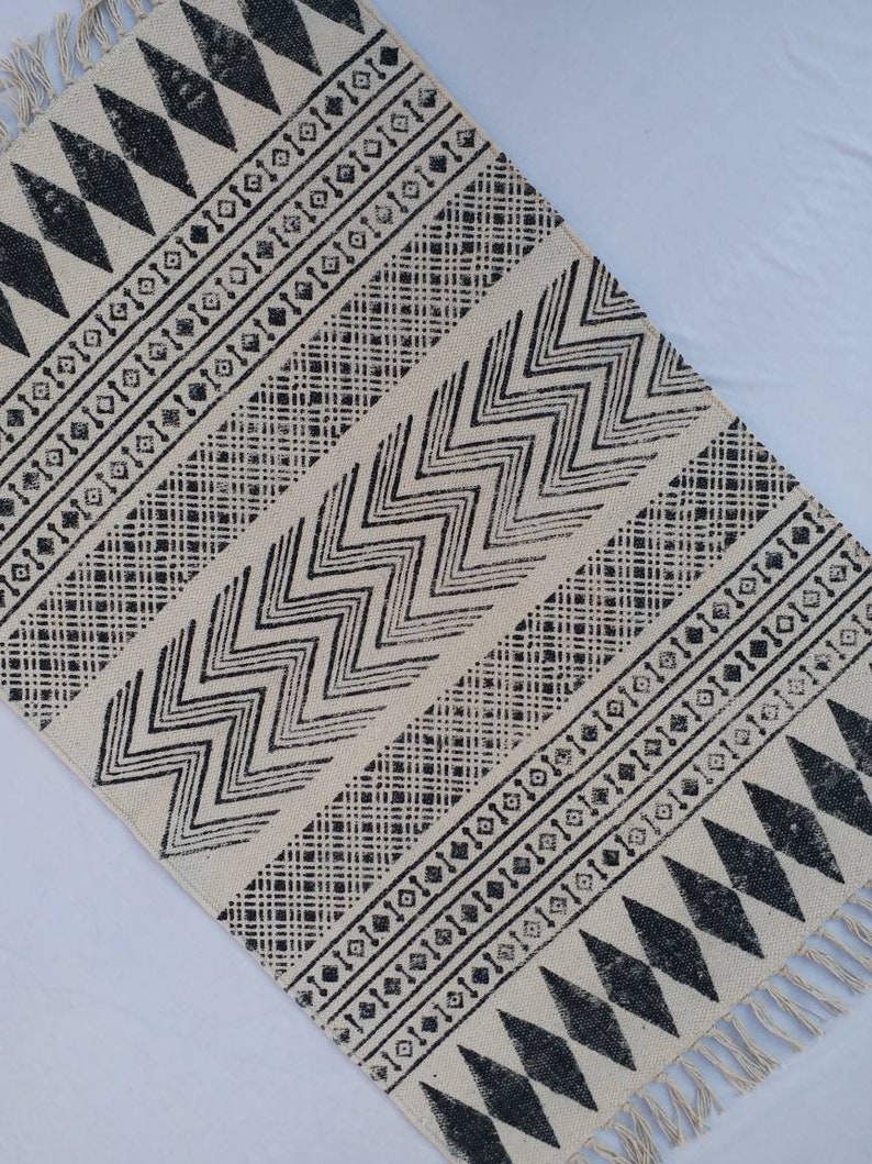 2'X3' Cotton Handblock Printed Black & White Rug - Handmade Block Print ...