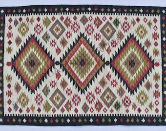 Handmade Wool Kilim Rug 3x5 – Traditional Woven Reversible Carpet
