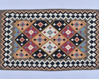 Handmade Wool Kilim Rug 3x5 – Reversible Woven Carpet